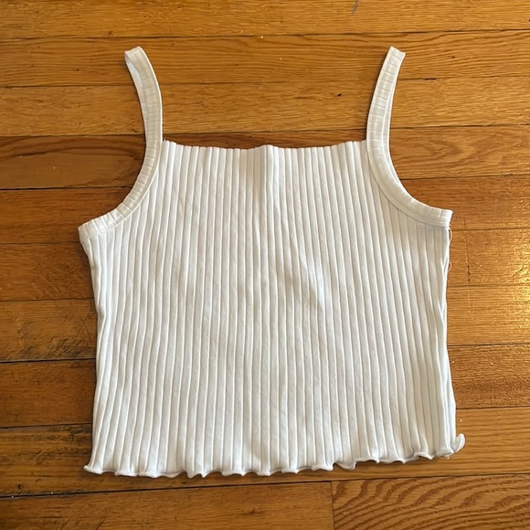 heart & hips white ribbed tank top! - Picture 1 of 3